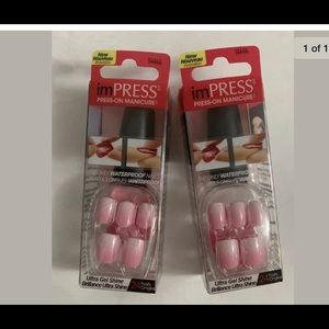 Kiss impress nails manicure.